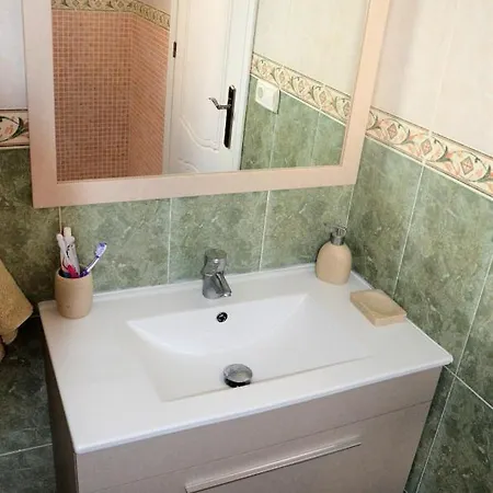 Naufragos Apartment *